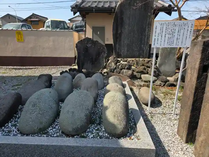延命院の{uncategorized: "未分類", other: "その他", undefined: "問題あり", building: "その他建物", grave: "お墓", sacred_gate: "鳥居", guardian: "狛犬", statue: "像", buddha: "仏像", history: "歴史", nature: "自然", garden: "庭園", animal: "動物", pagoda: "塔", temizu: "手水舎", mountain_gate: "山門・神門", sanctuary: "本殿・本堂", subordinate: "末社・摂社", art: "芸術", scenery: "景色", jizo: "地蔵", ema: "絵馬", goshuin: "御朱印", omikuji: "おみくじ", items: "授与品その他", amulet: "お守り", goshuincho: "御朱印帳", eats: "食事", festival: "お祭り", votive_dance: "神楽", shichigosan: "七五三参", wedding: "結婚式", experience: "体験その他", initially: "初詣", around: "周辺", anti_infection: "感染症対策"}