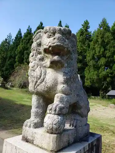 居多神社の狛犬