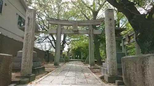 鳥飼八幡宮の鳥居