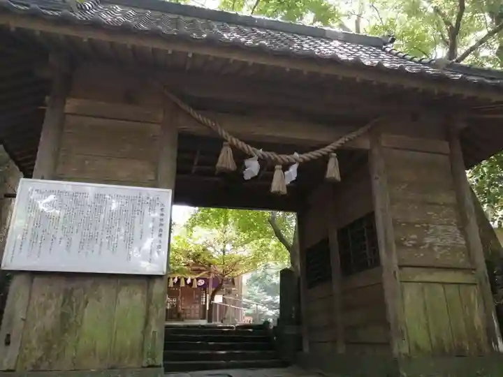 住吉神社の山門・神門