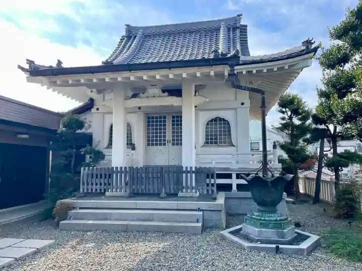 信寿院 楽生庵の{uncategorized: "未分類", other: "その他", undefined: "問題あり", building: "その他建物", grave: "お墓", sacred_gate: "鳥居", guardian: "狛犬", statue: "像", buddha: "仏像", history: "歴史", nature: "自然", garden: "庭園", animal: "動物", pagoda: "塔", temizu: "手水舎", mountain_gate: "山門・神門", sanctuary: "本殿・本堂", subordinate: "末社・摂社", art: "芸術", scenery: "景色", jizo: "地蔵", ema: "絵馬", goshuin: "御朱印", omikuji: "おみくじ", items: "授与品その他", amulet: "お守り", goshuincho: "御朱印帳", eats: "食事", festival: "お祭り", votive_dance: "神楽", shichigosan: "七五三参", wedding: "結婚式", experience: "体験その他", initially: "初詣", around: "周辺", anti_infection: "感染症対策"}