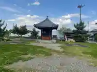 地蔵堂 (みよし野広場)の{uncategorized: "未分類", other: "その他", undefined: "問題あり", building: "その他建物", grave: "お墓", sacred_gate: "鳥居", guardian: "狛犬", statue: "像", buddha: "仏像", history: "歴史", nature: "自然", garden: "庭園", animal: "動物", pagoda: "塔", temizu: "手水舎", mountain_gate: "山門・神門", sanctuary: "本殿・本堂", subordinate: "末社・摂社", art: "芸術", scenery: "景色", jizo: "地蔵", ema: "絵馬", goshuin: "御朱印", omikuji: "おみくじ", items: "授与品その他", amulet: "お守り", goshuincho: "御朱印帳", eats: "食事", festival: "お祭り", votive_dance: "神楽", shichigosan: "七五三参", wedding: "結婚式", experience: "体験その他", initially: "初詣", around: "周辺", anti_infection: "感染症対策"}