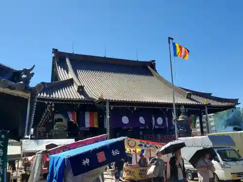 大念佛寺の{uncategorized: "未分類", other: "その他", undefined: "問題あり", building: "その他建物", grave: "お墓", sacred_gate: "鳥居", guardian: "狛犬", statue: "像", buddha: "仏像", history: "歴史", nature: "自然", garden: "庭園", animal: "動物", pagoda: "塔", temizu: "手水舎", mountain_gate: "山門・神門", sanctuary: "本殿・本堂", subordinate: "末社・摂社", art: "芸術", scenery: "景色", jizo: "地蔵", ema: "絵馬", goshuin: "御朱印", omikuji: "おみくじ", items: "授与品その他", amulet: "お守り", goshuincho: "御朱印帳", eats: "食事", festival: "お祭り", votive_dance: "神楽", shichigosan: "七五三参", wedding: "結婚式", experience: "体験その他", initially: "初詣", around: "周辺", anti_infection: "感染症対策"}
