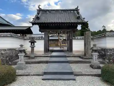 養運坊の山門・神門
