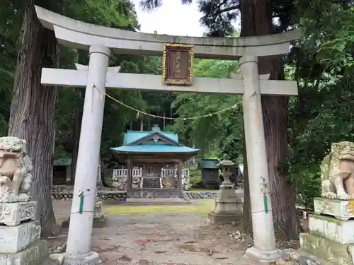 苅田比売神社の鳥居