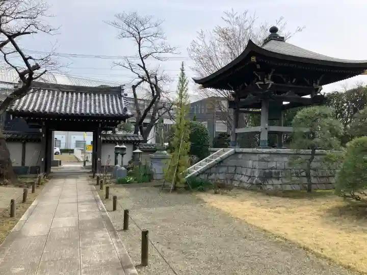 瑞雲寺の{uncategorized: "未分類", other: "その他", undefined: "問題あり", building: "その他建物", grave: "お墓", sacred_gate: "鳥居", guardian: "狛犬", statue: "像", buddha: "仏像", history: "歴史", nature: "自然", garden: "庭園", animal: "動物", pagoda: "塔", temizu: "手水舎", mountain_gate: "山門・神門", sanctuary: "本殿・本堂", subordinate: "末社・摂社", art: "芸術", scenery: "景色", jizo: "地蔵", ema: "絵馬", goshuin: "御朱印", omikuji: "おみくじ", items: "授与品その他", amulet: "お守り", goshuincho: "御朱印帳", eats: "食事", festival: "お祭り", votive_dance: "神楽", shichigosan: "七五三参", wedding: "結婚式", experience: "体験その他", initially: "初詣", around: "周辺", anti_infection: "感染症対策"}