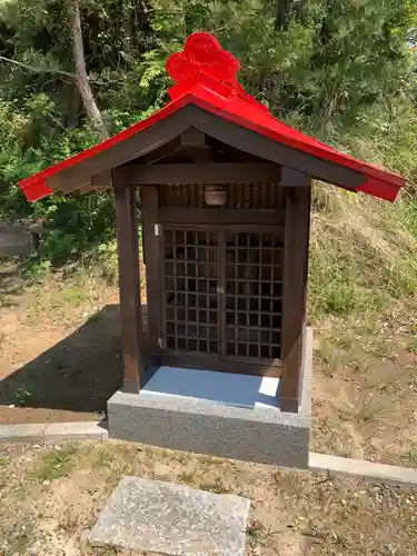 三社神社の末社