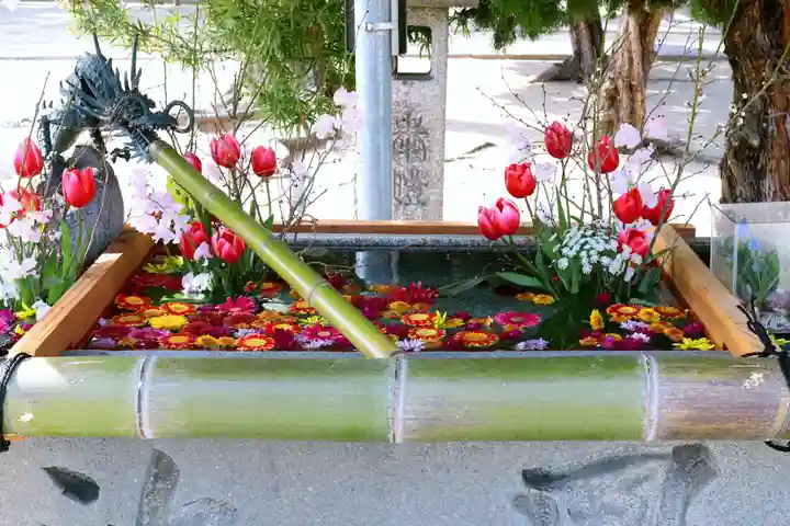 三津厳島神社の手水舎