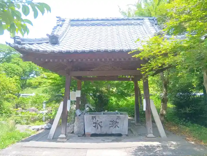 八幡神社の{uncategorized: "未分類", other: "その他", undefined: "問題あり", building: "その他建物", grave: "お墓", sacred_gate: "鳥居", guardian: "狛犬", statue: "像", buddha: "仏像", history: "歴史", nature: "自然", garden: "庭園", animal: "動物", pagoda: "塔", temizu: "手水舎", mountain_gate: "山門・神門", sanctuary: "本殿・本堂", subordinate: "末社・摂社", art: "芸術", scenery: "景色", jizo: "地蔵", ema: "絵馬", goshuin: "御朱印", omikuji: "おみくじ", items: "授与品その他", amulet: "お守り", goshuincho: "御朱印帳", eats: "食事", festival: "お祭り", votive_dance: "神楽", shichigosan: "七五三参", wedding: "結婚式", experience: "体験その他", initially: "初詣", around: "周辺", anti_infection: "感染症対策"}
