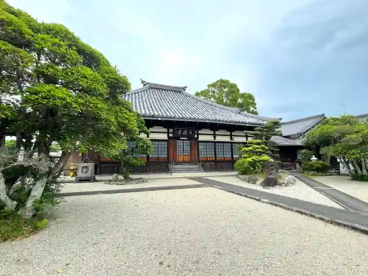 盛禅寺の{uncategorized: "未分類", other: "その他", undefined: "問題あり", building: "その他建物", grave: "お墓", sacred_gate: "鳥居", guardian: "狛犬", statue: "像", buddha: "仏像", history: "歴史", nature: "自然", garden: "庭園", animal: "動物", pagoda: "塔", temizu: "手水舎", mountain_gate: "山門・神門", sanctuary: "本殿・本堂", subordinate: "末社・摂社", art: "芸術", scenery: "景色", jizo: "地蔵", ema: "絵馬", goshuin: "御朱印", omikuji: "おみくじ", items: "授与品その他", amulet: "お守り", goshuincho: "御朱印帳", eats: "食事", festival: "お祭り", votive_dance: "神楽", shichigosan: "七五三参", wedding: "結婚式", experience: "体験その他", initially: "初詣", around: "周辺", anti_infection: "感染症対策"}