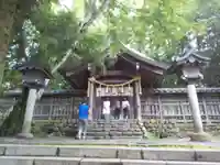 諏訪大社上社前宮の本殿・本堂