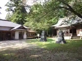 磯部稲村神社の建物その他