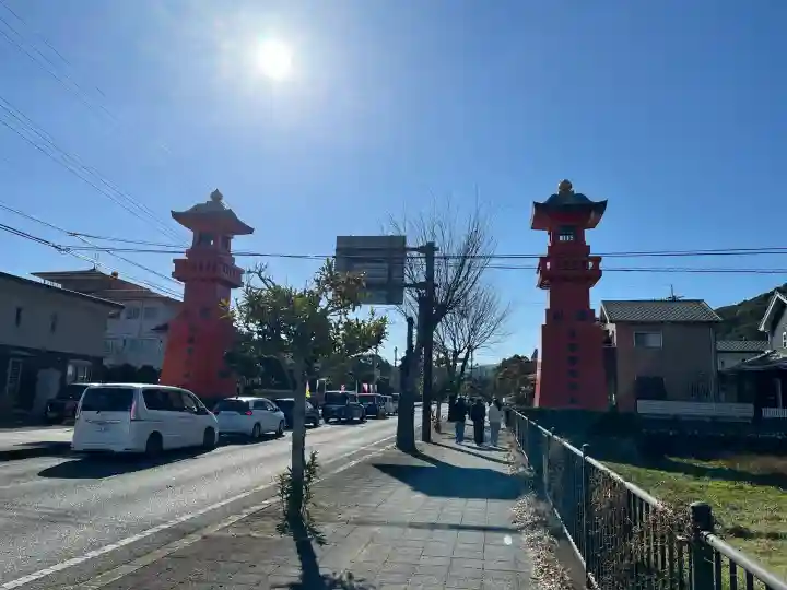 祐徳稲荷神社の{uncategorized: "未分類", other: "その他", undefined: "問題あり", building: "その他建物", grave: "お墓", sacred_gate: "鳥居", guardian: "狛犬", statue: "像", buddha: "仏像", history: "歴史", nature: "自然", garden: "庭園", animal: "動物", pagoda: "塔", temizu: "手水舎", mountain_gate: "山門・神門", sanctuary: "本殿・本堂", subordinate: "末社・摂社", art: "芸術", scenery: "景色", jizo: "地蔵", ema: "絵馬", goshuin: "御朱印", omikuji: "おみくじ", items: "授与品その他", amulet: "お守り", goshuincho: "御朱印帳", eats: "食事", festival: "お祭り", votive_dance: "神楽", shichigosan: "七五三参", wedding: "結婚式", experience: "体験その他", initially: "初詣", around: "周辺", anti_infection: "感染症対策"}