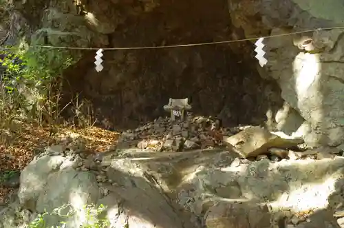 中之嶽神社の末社・摂社