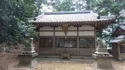 尾津神社の本殿・本堂