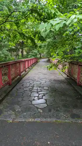 音更神社の庭園