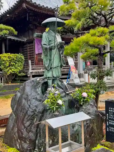 法輪寺の像