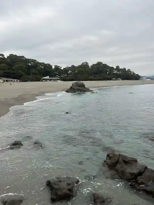 海津見神社(桂浜龍王宮)の{uncategorized: "未分類", other: "その他", undefined: "問題あり", building: "その他建物", grave: "お墓", sacred_gate: "鳥居", guardian: "狛犬", statue: "像", buddha: "仏像", history: "歴史", nature: "自然", garden: "庭園", animal: "動物", pagoda: "塔", temizu: "手水舎", mountain_gate: "山門・神門", sanctuary: "本殿・本堂", subordinate: "末社・摂社", art: "芸術", scenery: "景色", jizo: "地蔵", ema: "絵馬", goshuin: "御朱印", omikuji: "おみくじ", items: "授与品その他", amulet: "お守り", goshuincho: "御朱印帳", eats: "食事", festival: "お祭り", votive_dance: "神楽", shichigosan: "七五三参", wedding: "結婚式", experience: "体験その他", initially: "初詣", around: "周辺", anti_infection: "感染症対策"}