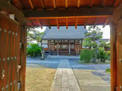 西来寺の本殿・本堂