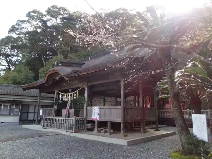 鳴無神社の本殿・本堂