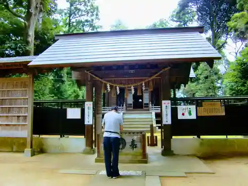 八王子神社の本殿・本堂
