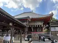 中山寺の本殿・本堂