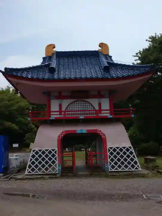 鳩吹稲荷神社の山門・神門