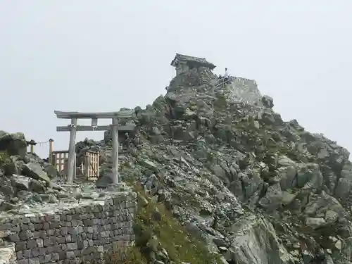 雄山神社峰本社の鳥居