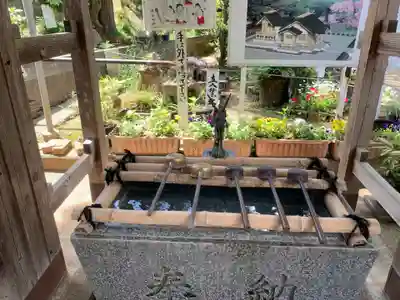 思金神社の手水舎