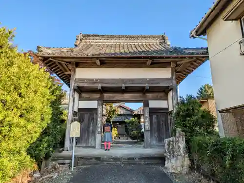 法泉寺の山門