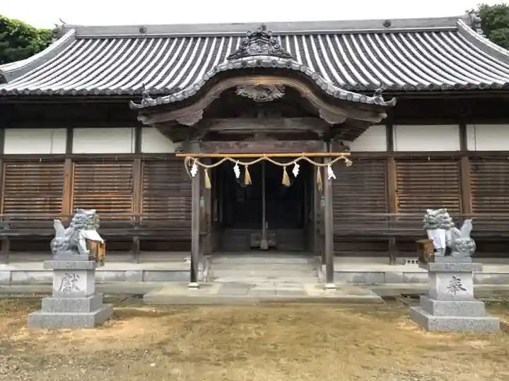 伊勢久留麻神社の本殿・本堂