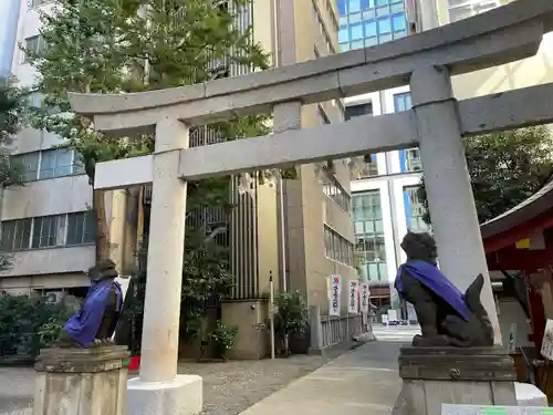 日本橋日枝神社の鳥居