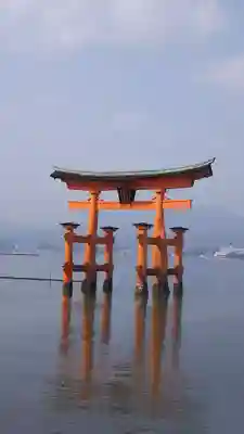 厳島神社の鳥居
