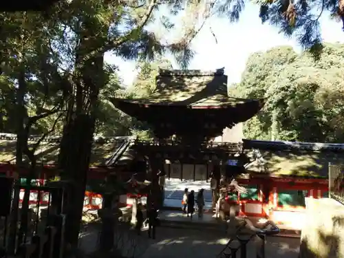 石上神宮の山門・神門
