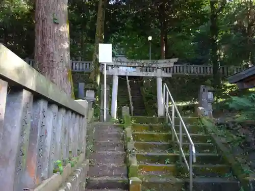 白山神社の鳥居