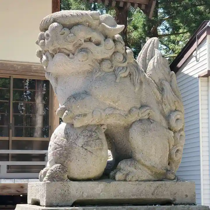 意冨比神社の狛犬