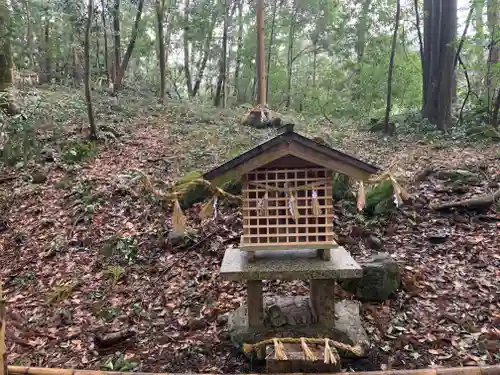 朝鳥大明神の末社・摂社