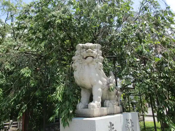 氣比神宮の狛犬