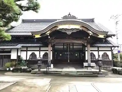 清源寺の本殿