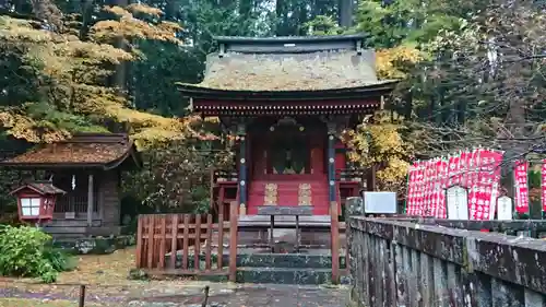 北口本宮冨士浅間神社の末社・摂社