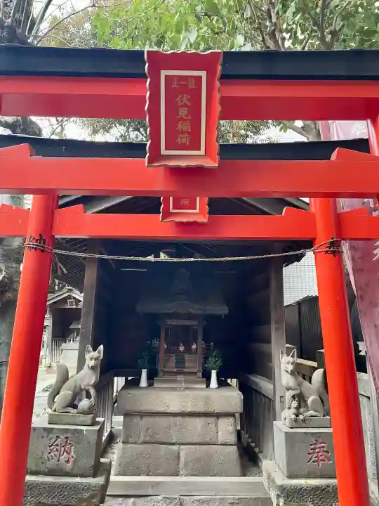 御園神社の{uncategorized: "未分類", other: "その他", undefined: "問題あり", building: "その他建物", grave: "お墓", sacred_gate: "鳥居", guardian: "狛犬", statue: "像", buddha: "仏像", history: "歴史", nature: "自然", garden: "庭園", animal: "動物", pagoda: "塔", temizu: "手水舎", mountain_gate: "山門・神門", sanctuary: "本殿・本堂", subordinate: "末社・摂社", art: "芸術", scenery: "景色", jizo: "地蔵", ema: "絵馬", goshuin: "御朱印", omikuji: "おみくじ", items: "授与品その他", amulet: "お守り", goshuincho: "御朱印帳", eats: "食事", festival: "お祭り", votive_dance: "神楽", shichigosan: "七五三参", wedding: "結婚式", experience: "体験その他", initially: "初詣", around: "周辺", anti_infection: "感染症対策"}