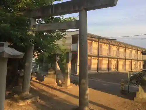 神明社の鳥居