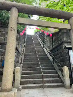 上目黒氷川神社の{uncategorized: "未分類", other: "その他", undefined: "問題あり", building: "その他建物", grave: "お墓", sacred_gate: "鳥居", guardian: "狛犬", statue: "像", buddha: "仏像", history: "歴史", nature: "自然", garden: "庭園", animal: "動物", pagoda: "塔", temizu: "手水舎", mountain_gate: "山門・神門", sanctuary: "本殿・本堂", subordinate: "末社・摂社", art: "芸術", scenery: "景色", jizo: "地蔵", ema: "絵馬", goshuin: "御朱印", omikuji: "おみくじ", items: "授与品その他", amulet: "お守り", goshuincho: "御朱印帳", eats: "食事", festival: "お祭り", votive_dance: "神楽", shichigosan: "七五三参", wedding: "結婚式", experience: "体験その他", initially: "初詣", around: "周辺", anti_infection: "感染症対策"}
