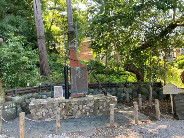 走水神社の{uncategorized: "未分類", other: "その他", undefined: "問題あり", building: "その他建物", grave: "お墓", sacred_gate: "鳥居", guardian: "狛犬", statue: "像", buddha: "仏像", history: "歴史", nature: "自然", garden: "庭園", animal: "動物", pagoda: "塔", temizu: "手水舎", mountain_gate: "山門・神門", sanctuary: "本殿・本堂", subordinate: "末社・摂社", art: "芸術", scenery: "景色", jizo: "地蔵", ema: "絵馬", goshuin: "御朱印", omikuji: "おみくじ", items: "授与品その他", amulet: "お守り", goshuincho: "御朱印帳", eats: "食事", festival: "お祭り", votive_dance: "神楽", shichigosan: "七五三参", wedding: "結婚式", experience: "体験その他", initially: "初詣", around: "周辺", anti_infection: "感染症対策"}
