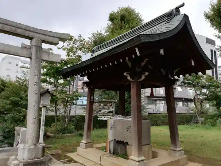西向天神社の手水舎