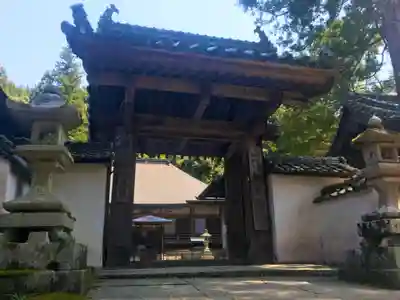 如意輪寺の山門・神門
