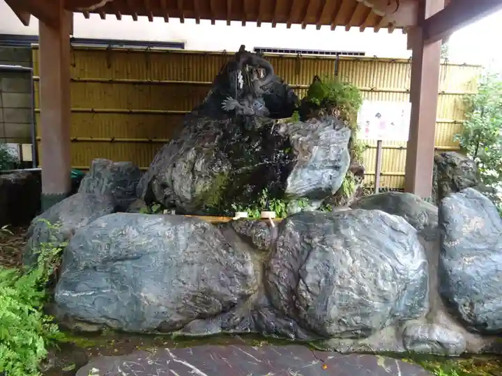 馬橋稲荷神社の手水舎