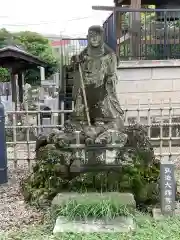 禪定院の像