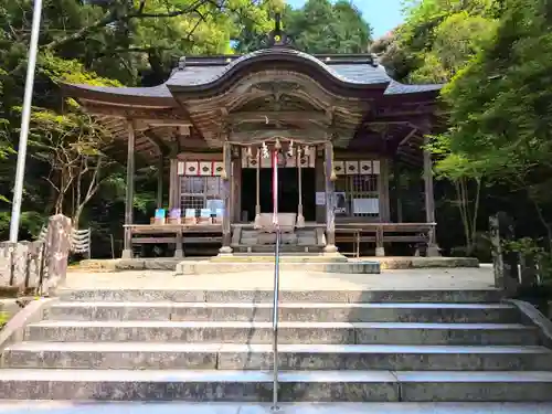 仁比山神社の本殿・本堂