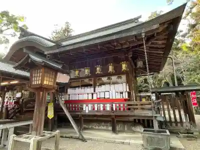 大和神社の{uncategorized: "未分類", other: "その他", undefined: "問題あり", building: "その他建物", grave: "お墓", sacred_gate: "鳥居", guardian: "狛犬", statue: "像", buddha: "仏像", history: "歴史", nature: "自然", garden: "庭園", animal: "動物", pagoda: "塔", temizu: "手水舎", mountain_gate: "山門・神門", sanctuary: "本殿・本堂", subordinate: "末社・摂社", art: "芸術", scenery: "景色", jizo: "地蔵", ema: "絵馬", goshuin: "御朱印", omikuji: "おみくじ", items: "授与品その他", amulet: "お守り", goshuincho: "御朱印帳", eats: "食事", festival: "お祭り", votive_dance: "神楽", shichigosan: "七五三参", wedding: "結婚式", experience: "体験その他", initially: "初詣", around: "周辺", anti_infection: "感染症対策"}